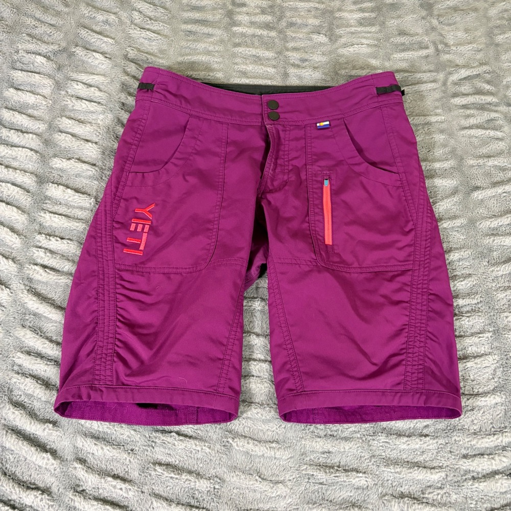 Yeti Cycles Beti Womens Mountain Bike Shorts Purple Size M YT9480 MTB Trail